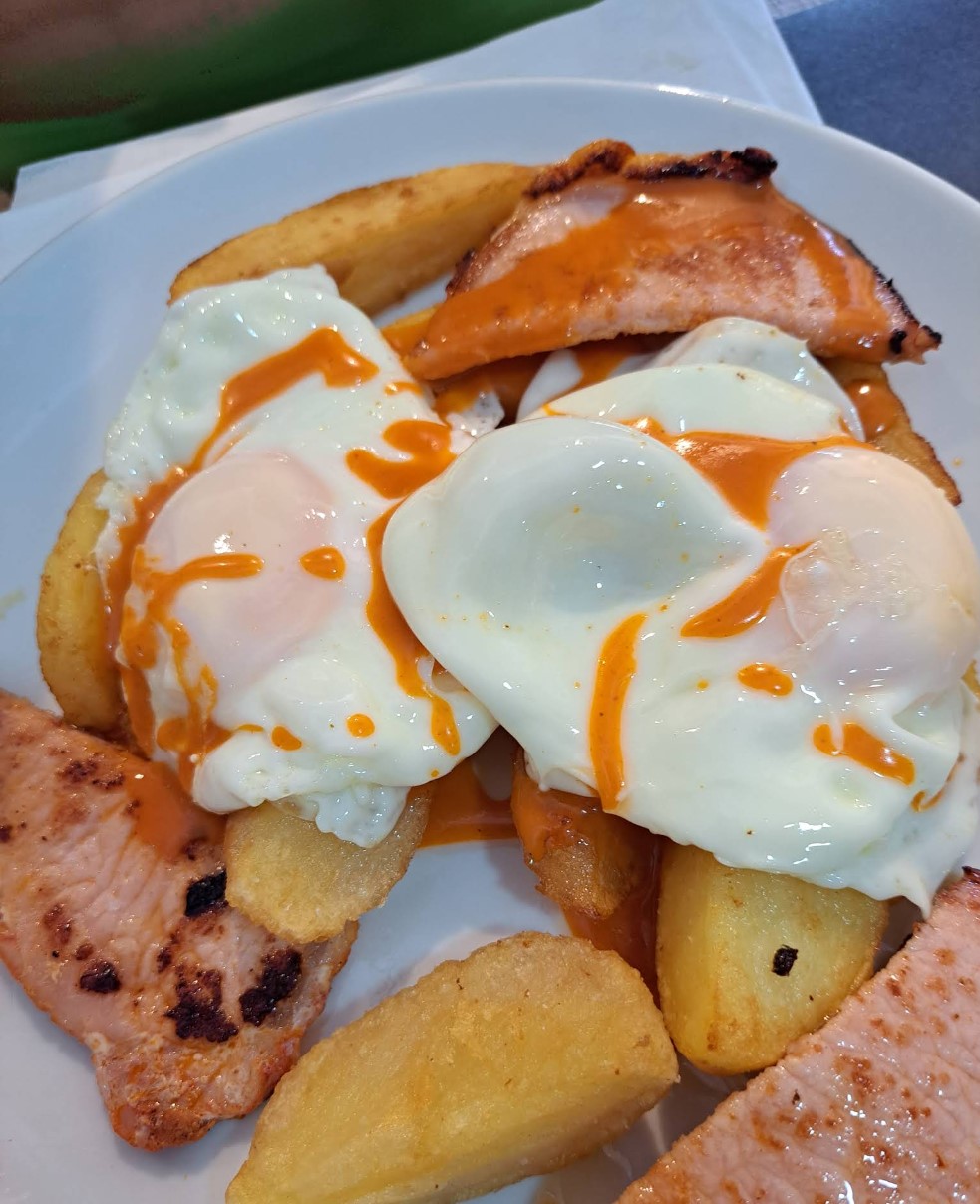 Huevos con lomo
